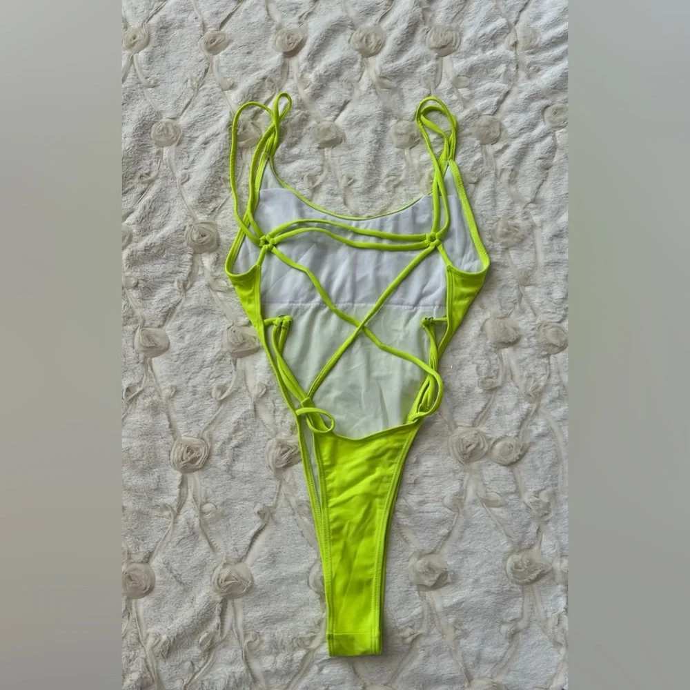 5 NEW Women’s One Piece Swimsuit Lot/Set! So CUTE! Stretch, Padded, Puckerbutt 🔥 - Picture 6 of 10